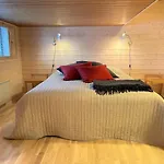 Firefox, In Ruka Holiday home