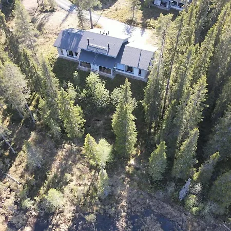 Firefox, In Ruka Kuusamo