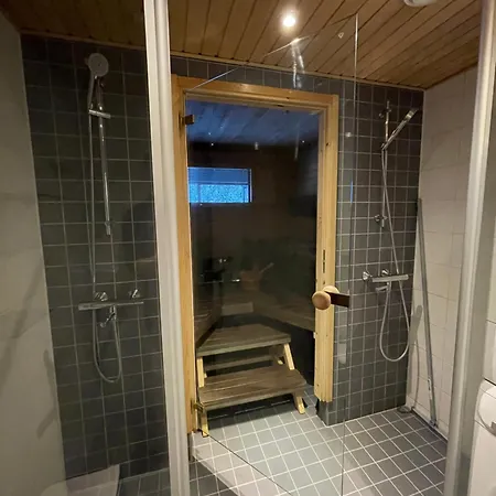 Prázdninový dům Firefox, In Ruka